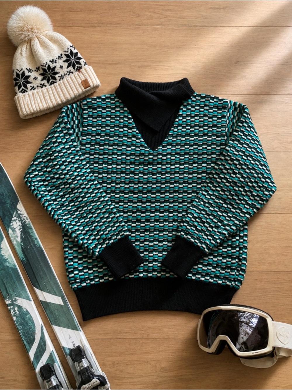 Vintage K2 Wool Nordic Ski Sweater Womens M/L V-Neck Après Ski Lodge Heritage